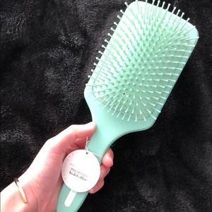 PAUL MITCHELL LIMITED EDITION PADDLE BRUSH